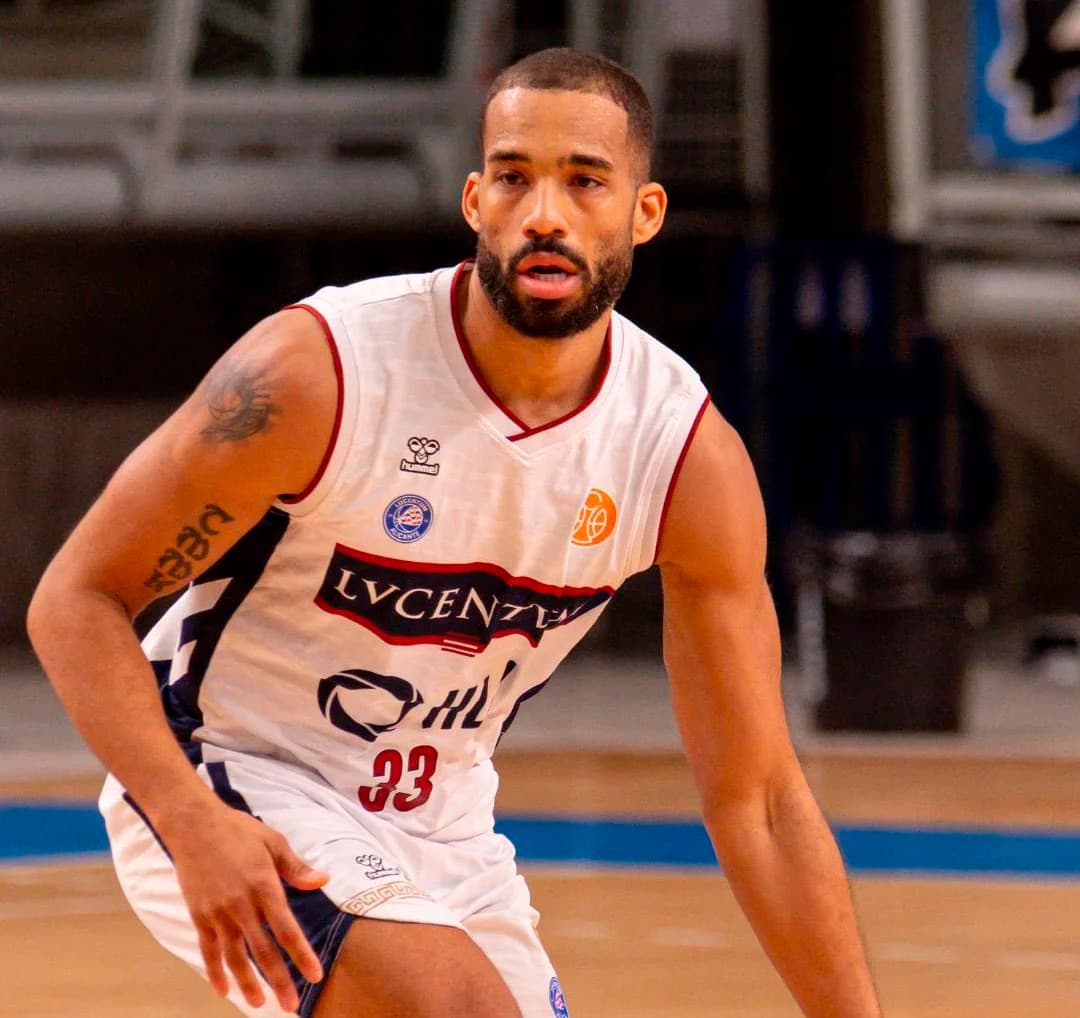Torres 12 puntos en aplastante victoria de Alicante