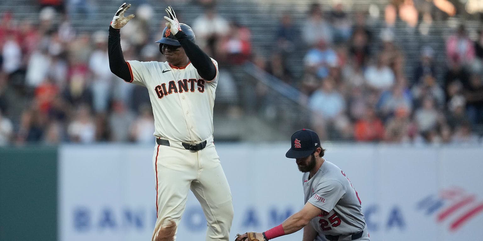 Devers alcanza hazaña poco común en triunfo de Gigantes por walk-off en extras