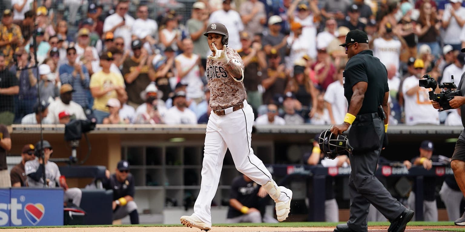 Tras iniciar con 3 HR seguidos, Padres se imponen a Yankees y amarran la serie