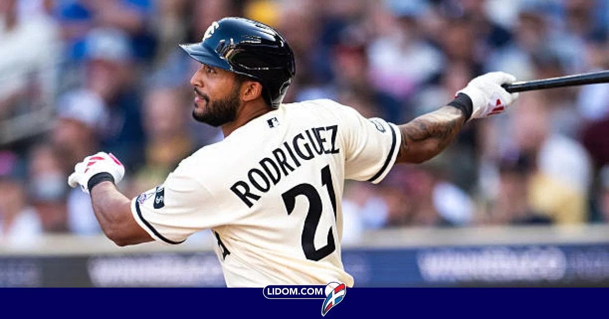 Emmanuel Rodríguez debuta con jonrón de 420 pies