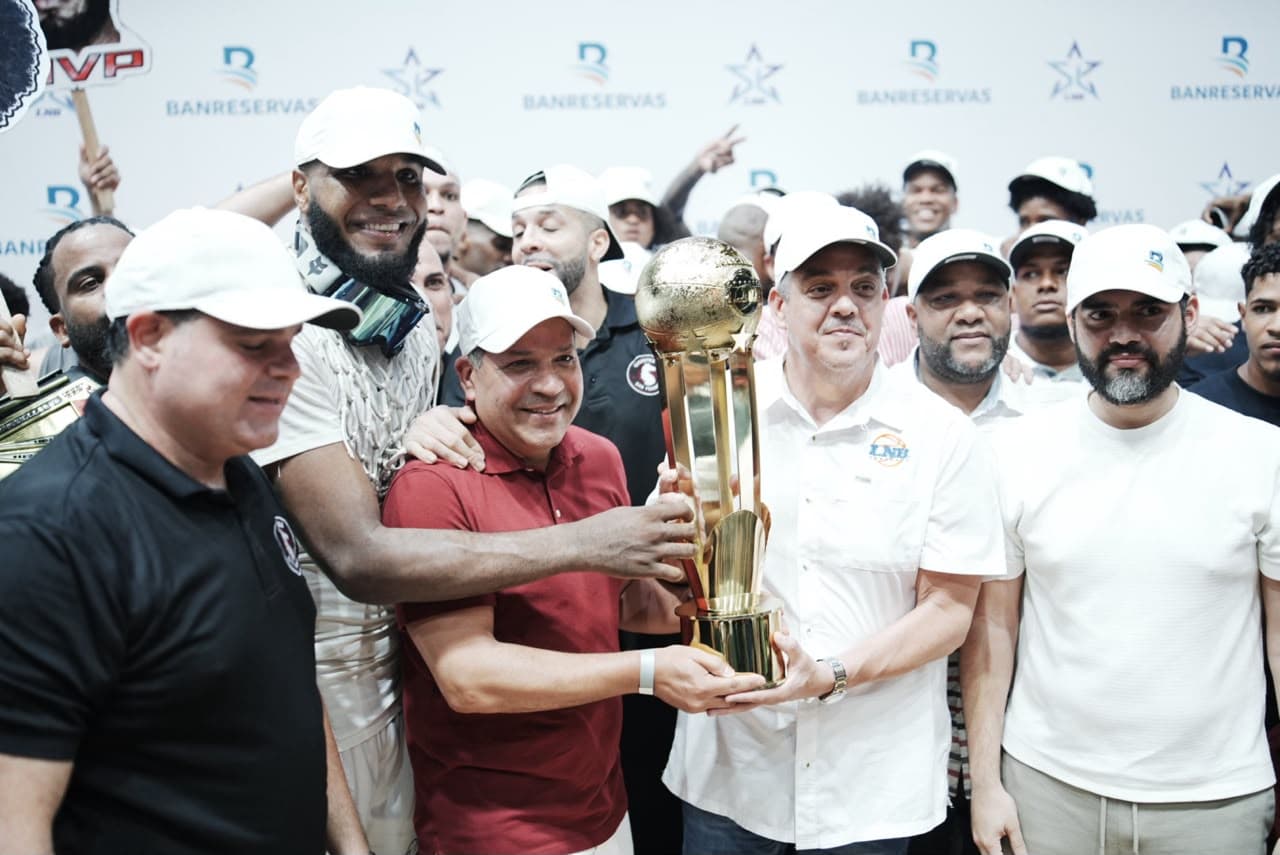 Gigantes, nuevos campeones LNB al vencer a Metros