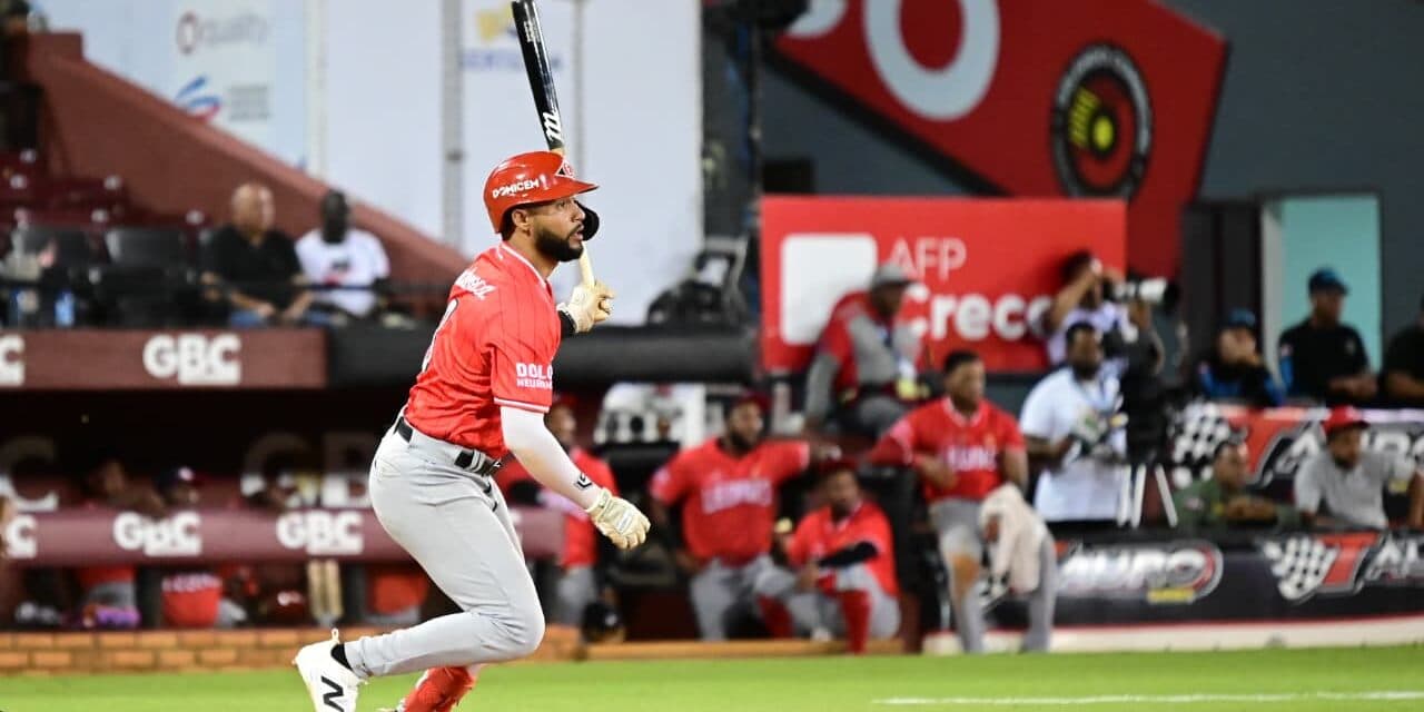 Con tres jonrones en SFM, Leones ganan quinto en línea