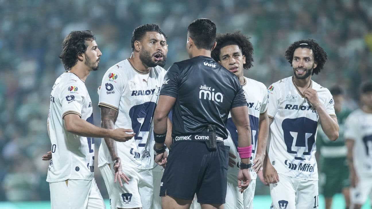Pumas hace una protesta formal por el arbitraje ante Santos