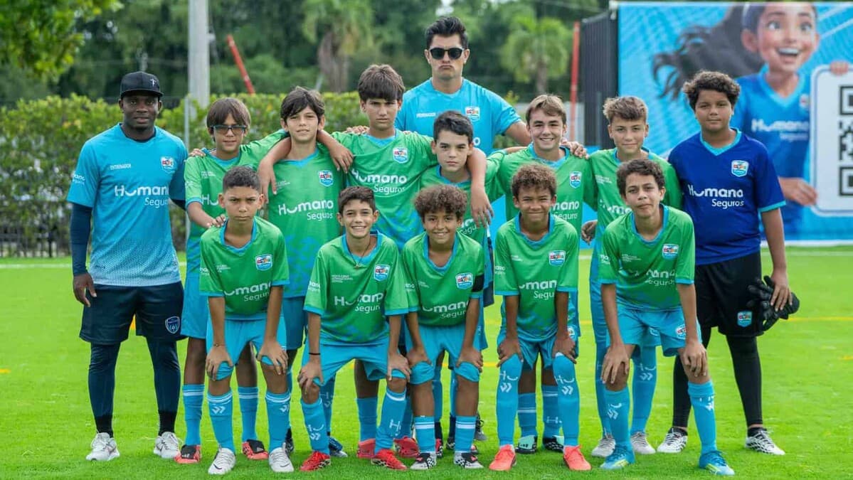 Saint Michael´s School y American School ganan Copa Intercolegial de Fútbol
