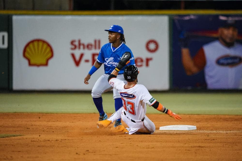 Toros en segundo lugar pese a no hitter del Licey