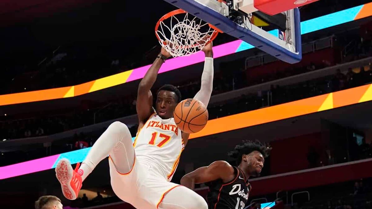 Okongwu lidera la reacción de Atlanta para derrotar a Cleveland