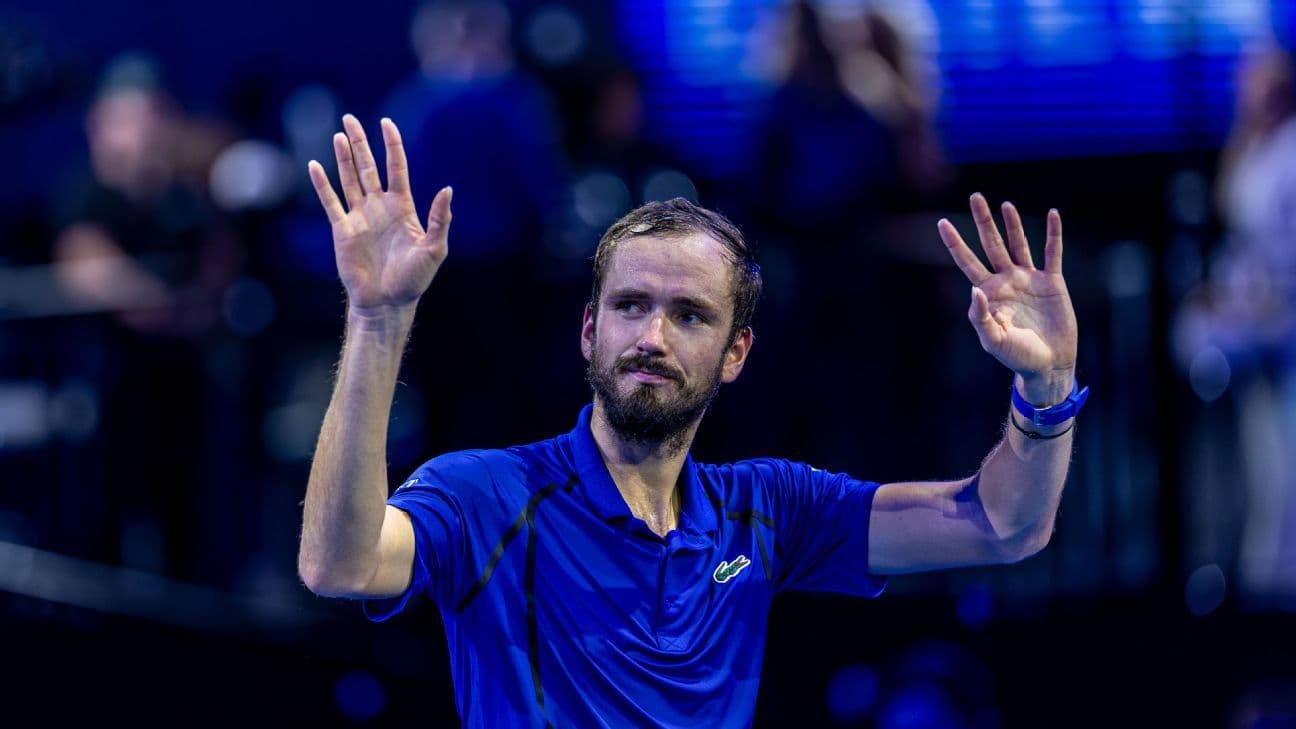Medvedev salvó un match point, pasó a cuartos de final en Viena y está casi clasificado a las ATP Finals