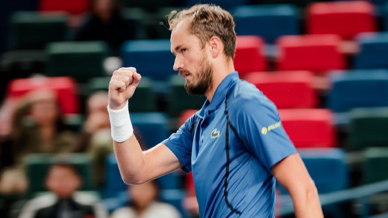 Medvedev tiene su lugar asegurado en semis de Almaty y sigue en búsqueda del bicampeonato