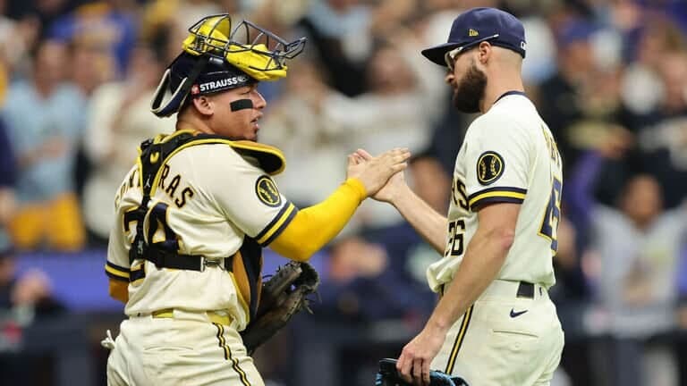 Video | Milwaukee remonta ante Rays y está a dos triunfos de su primer título de Serie Mundial