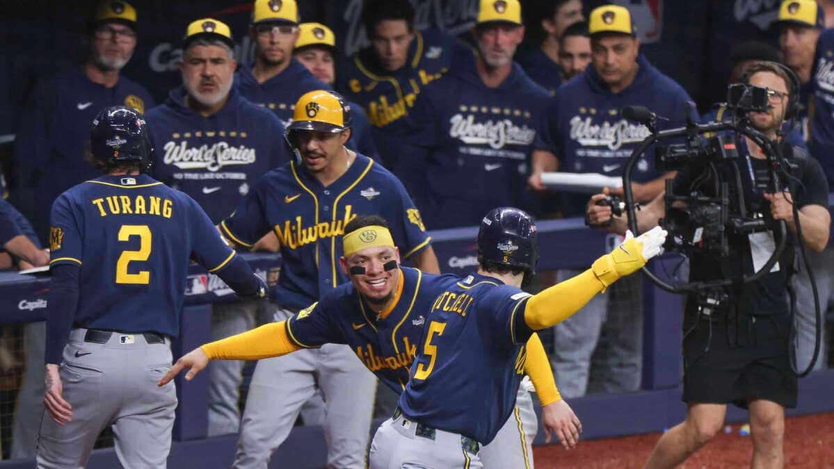 Cerveceros aplasta 10x1 a los Rays y acaricia su primer título de la Serie Mundial