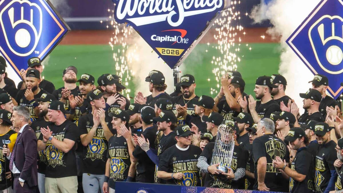 En Milwaukee, más de 400 mil personas celebran el histórico título de los Cerveceros