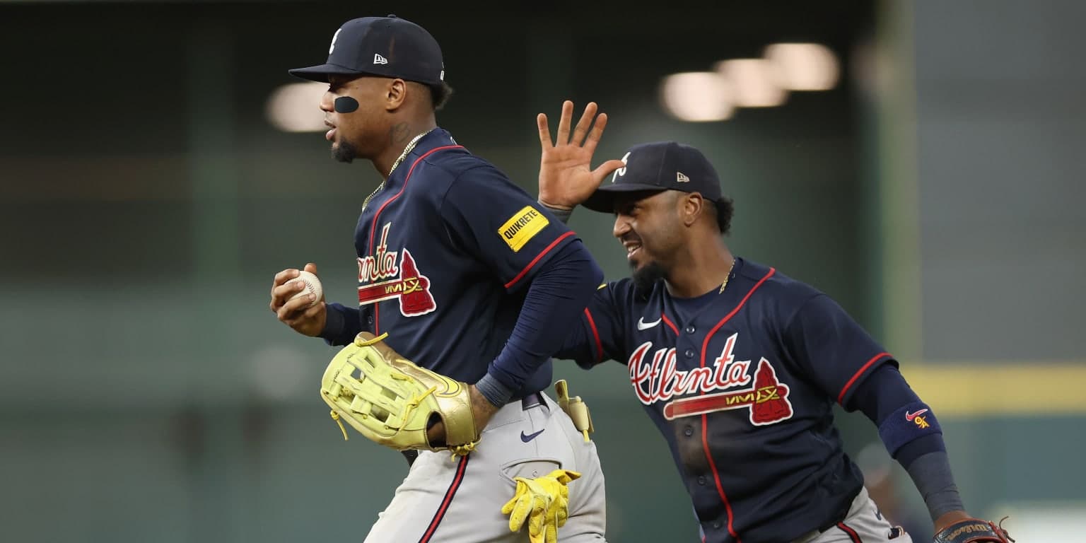 Bravos ejercen las opciones en los contratos de Ronald Acuña Jr. y Ozzie Albies