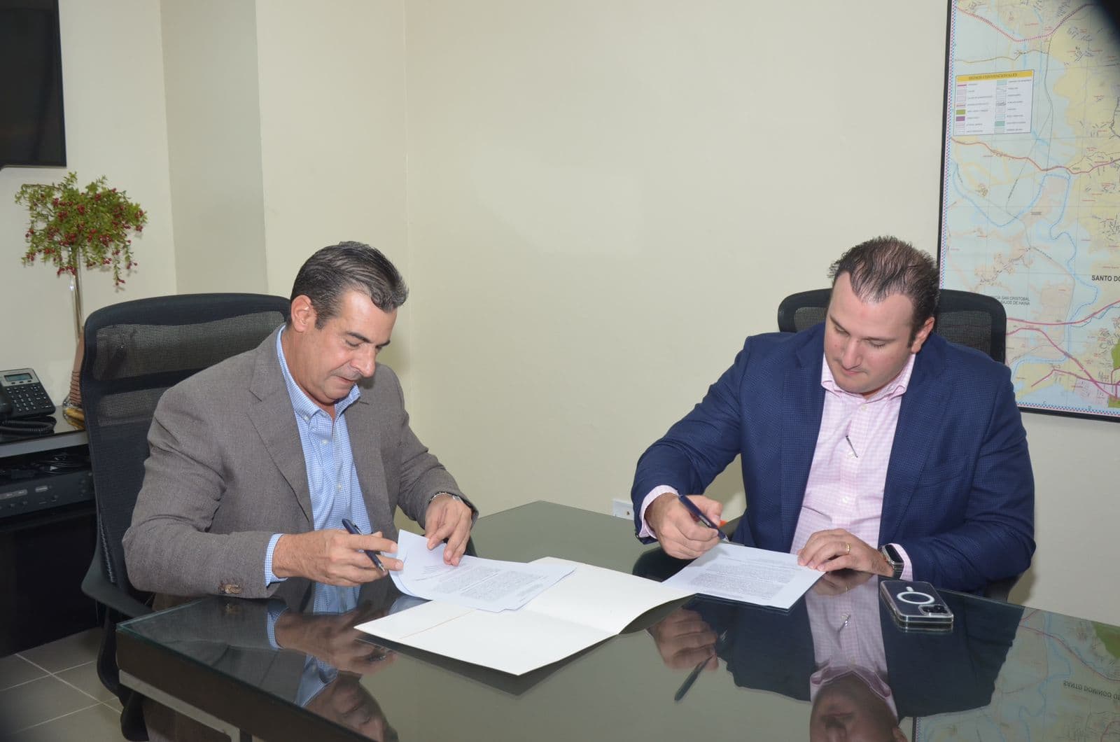 Gigantes del Cibao renuevan acuerdo con Telemedios Dominicanos, canal 8 para sus transmisiones de televisión