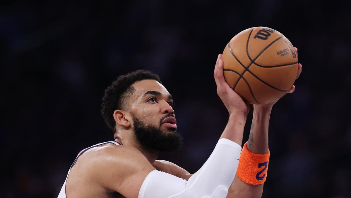 Karl-Anthony Towns anota 22, pero LeBron James conduce a Filadelfia sobre los Knicks