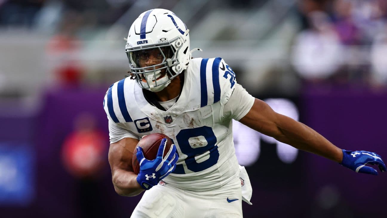 Fuentes: Colts están dispuestos a traspasar al corredor Jonathan Taylor