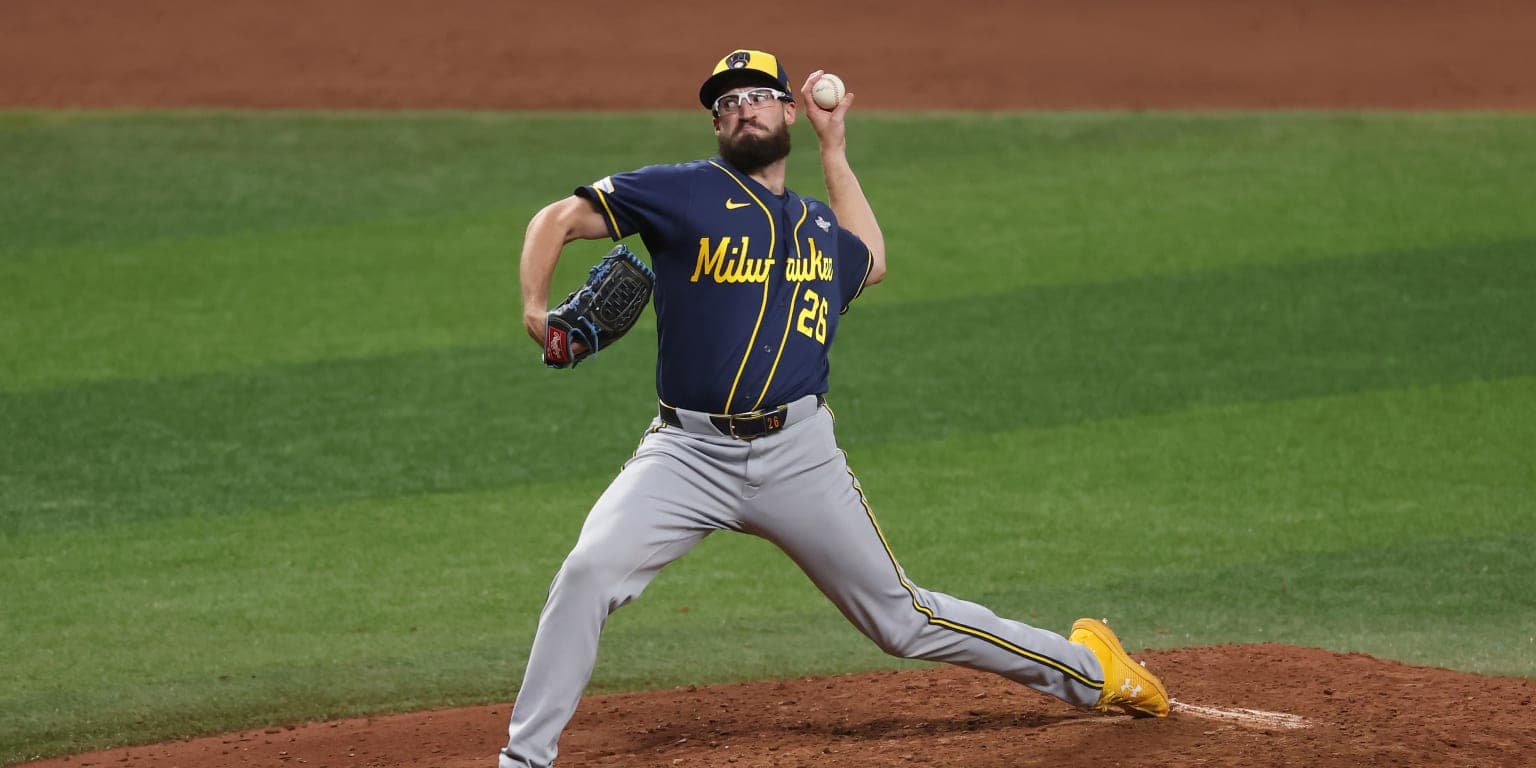 ¡Histórico! Ashby rompe récord de innings en blanco para un relevista en playoffs