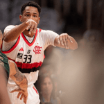 Montero cerca del doble-doble en triunfo de Flamengo sobre Botafogo