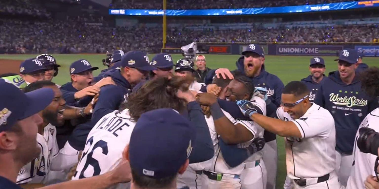 Rays dejan tendidos a Cerveceros en extras y fuerzan un Juego 5 de la Serie Mundial