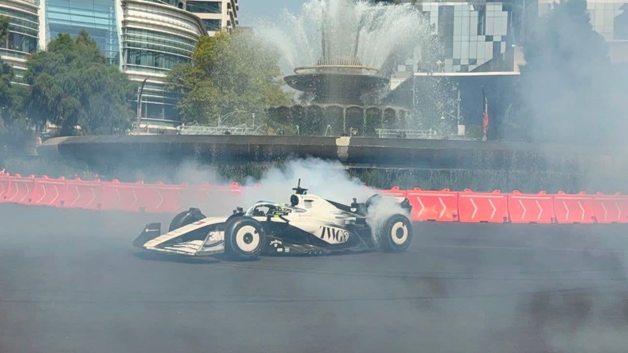 Checo Pérez realiza Show Run en la Ciudad de México