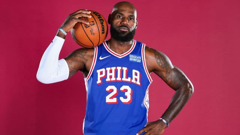 La historia de 25 años de LeBron y la ropa deportiva de Filadelfia