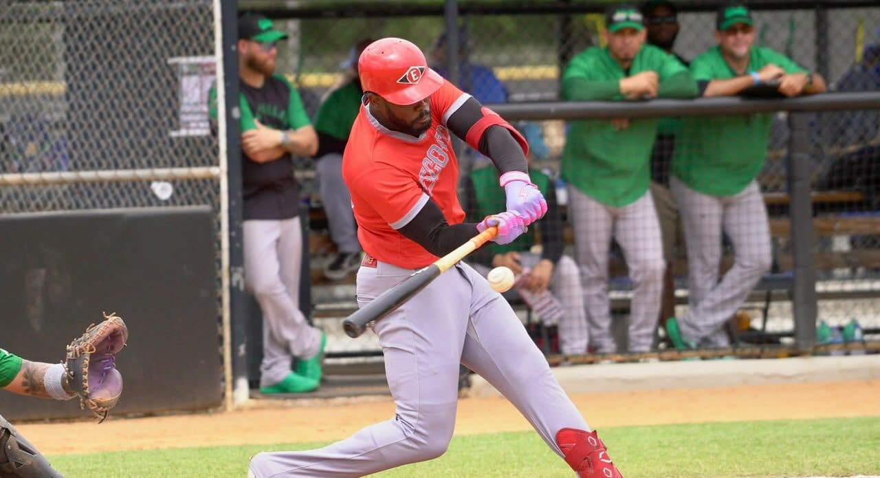 De los Santos da triunfo a Leones sobre Estrellas en pretemporada