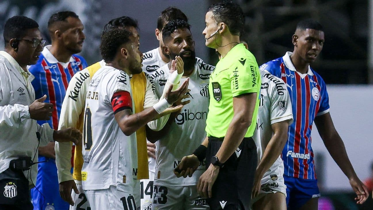 Bahía acusa a Neymar de "abuso verbal" tras expulsión por taparse