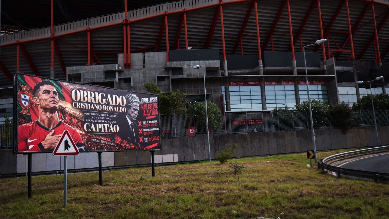 Aparecieron pancartas en favor de Cristiano y contra DT de Portugal