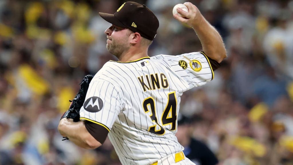 King se sale de su contrato con los Padres y entra a la agencia libre