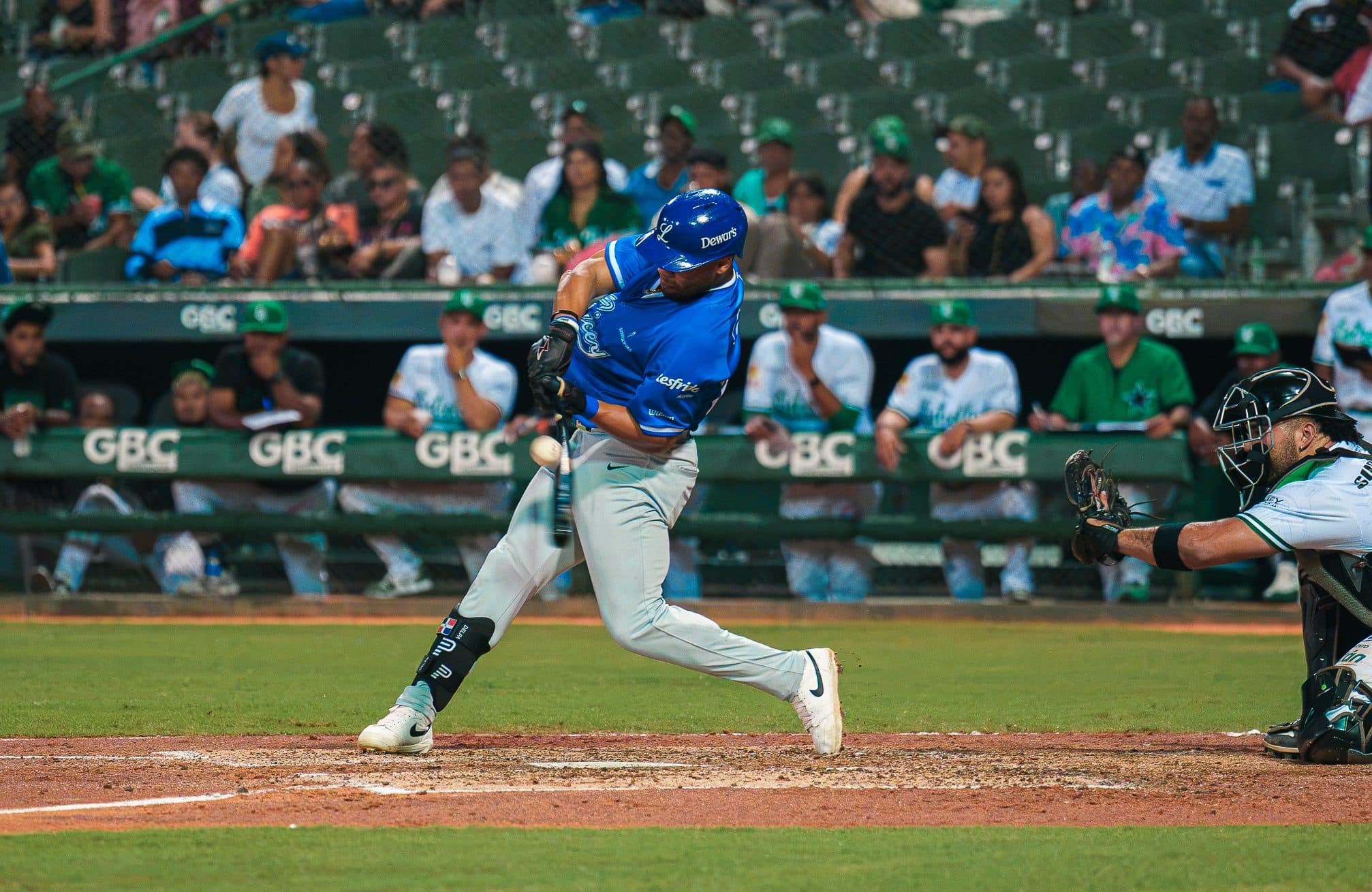 Licey cae ante las Estrellas en San Pedro de Macorís