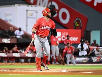 Lidom: Escogido vence a los Gigantes con tres jonrones