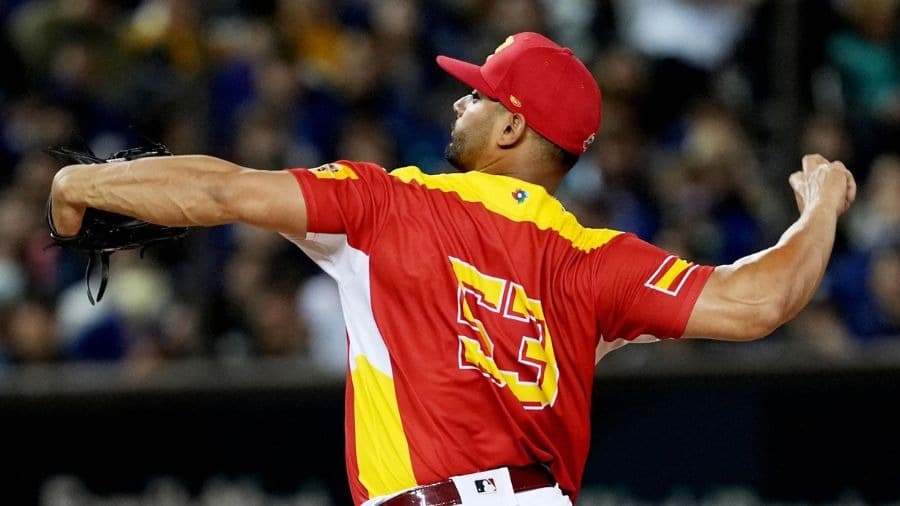 España perfila un equipo con fuerte presencia latina para buscar el Premier12