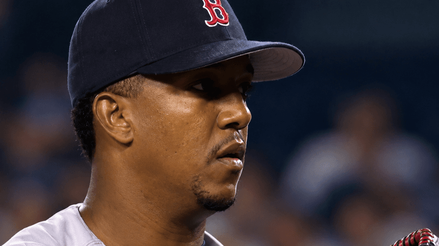 Pedro Martínez silenció al Yankee Stadium: 17 ponches y un solo hit en una noche histórica.