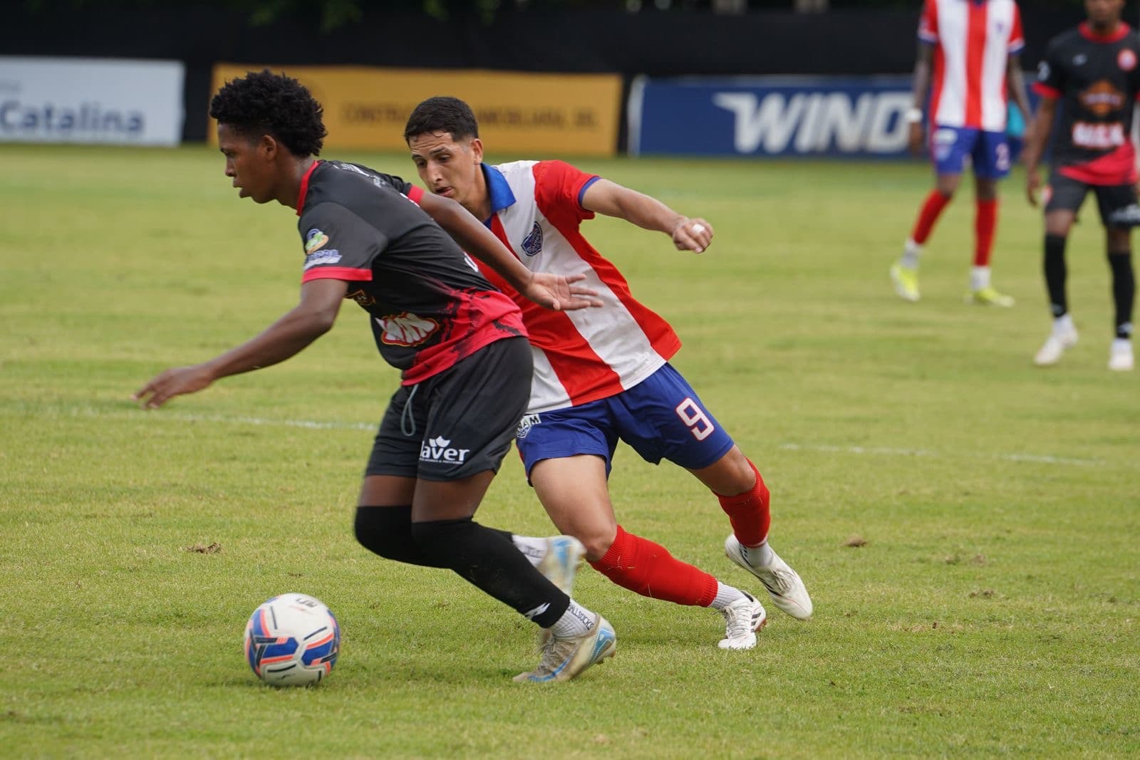 Delfines derrota al Atlético Vega Real y OyM rescata un empate ante Cibao